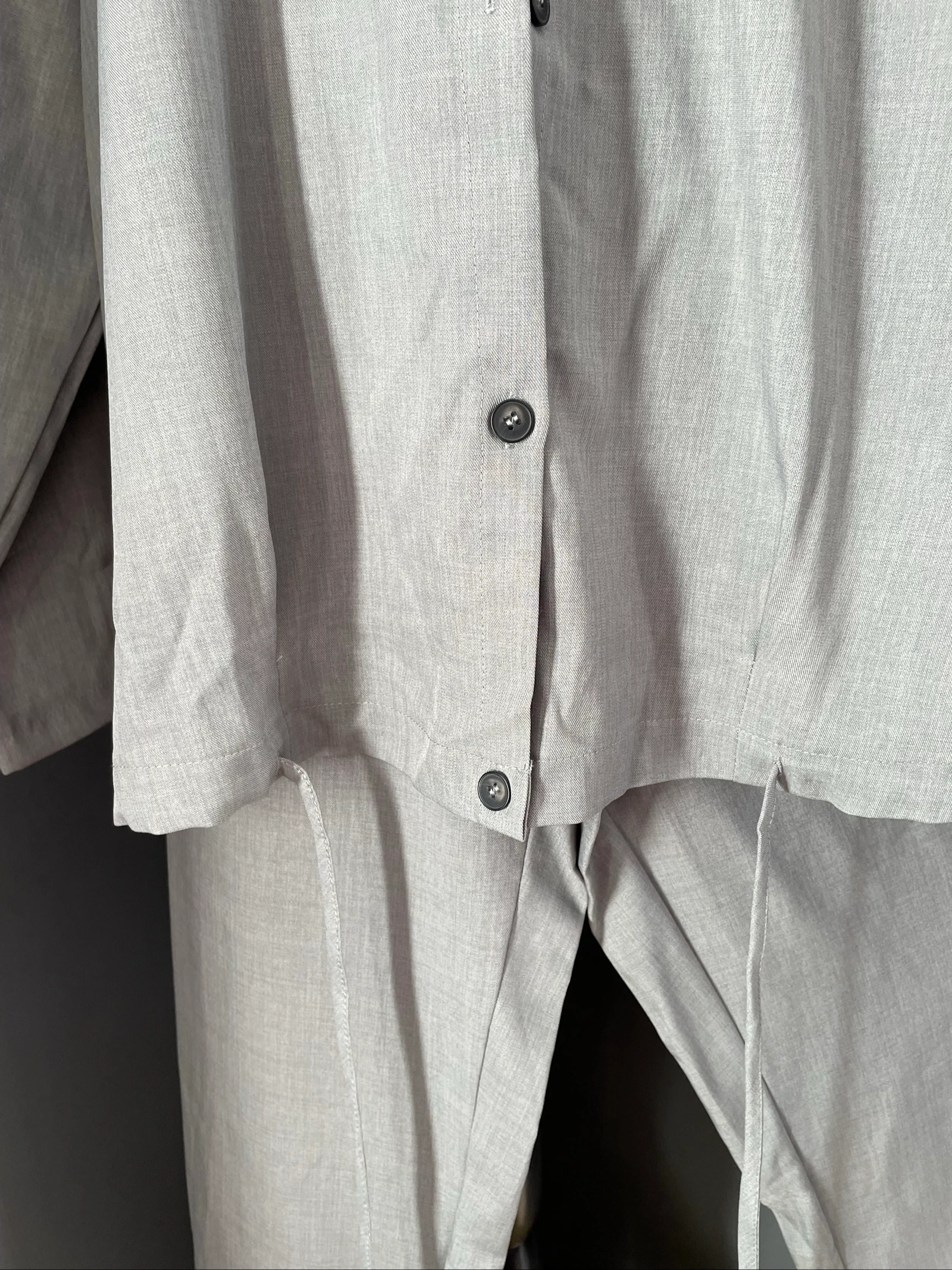 🌹 grijze vloeiende overhemdset & wijde broek met zakken grote maat 56 🌹 – photo 3